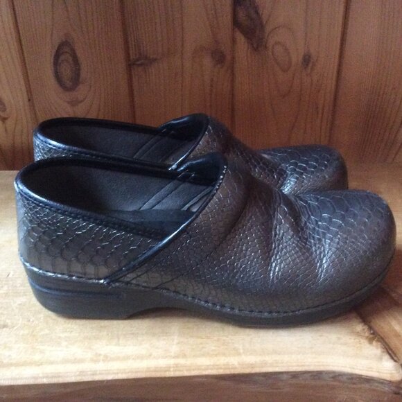 Dansko Pro XP Leather Charcoal Anaconda Metallic Professional Clogs Size 41 - Picture 9 of 9